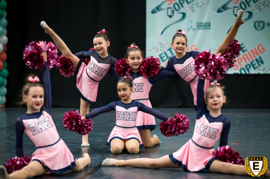 Egerben országos áttöréssé nőtte ki magát a magyar cheerleading első diákolimpiai bemutatkozása